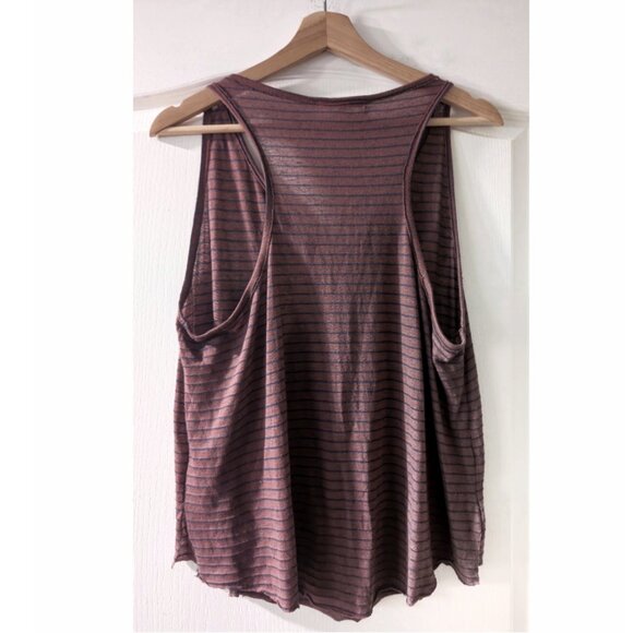 Gilded Intent | Women’s Striped Linen-Blend Tank Top – Made in Canada - Picture 2 of 8